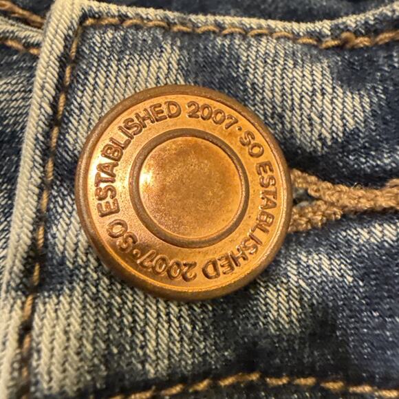 SO Jeans Size 9/29W High Rise Jegging Modern Distressed Denim - Picture 11 of 16